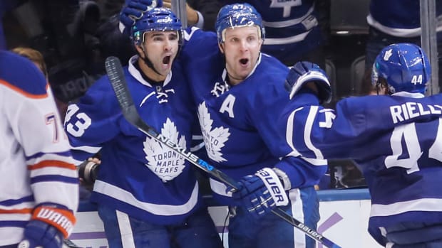 nazem-kadri-leafs-beat-oilers.jpg